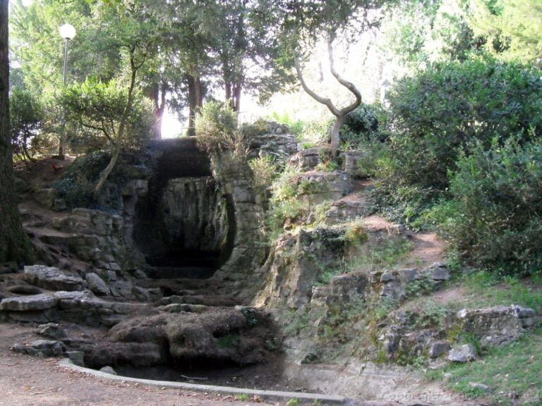 Le Cour Saint Mauris