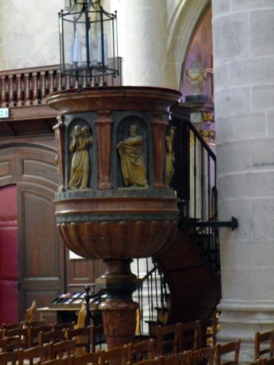 Chaire de La collégiale Notre-Dame